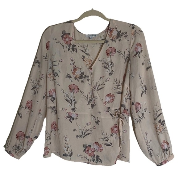 ROSE & OLIVE Women’s Floral Wrap Blouse Top Medium Pink Long Sleeve Lightweight - Picture 2 of 7